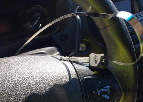 2016 Ford Police Interceptor z USA, uszkodzony, nr VIN 1FM5K8AR9GGA47147